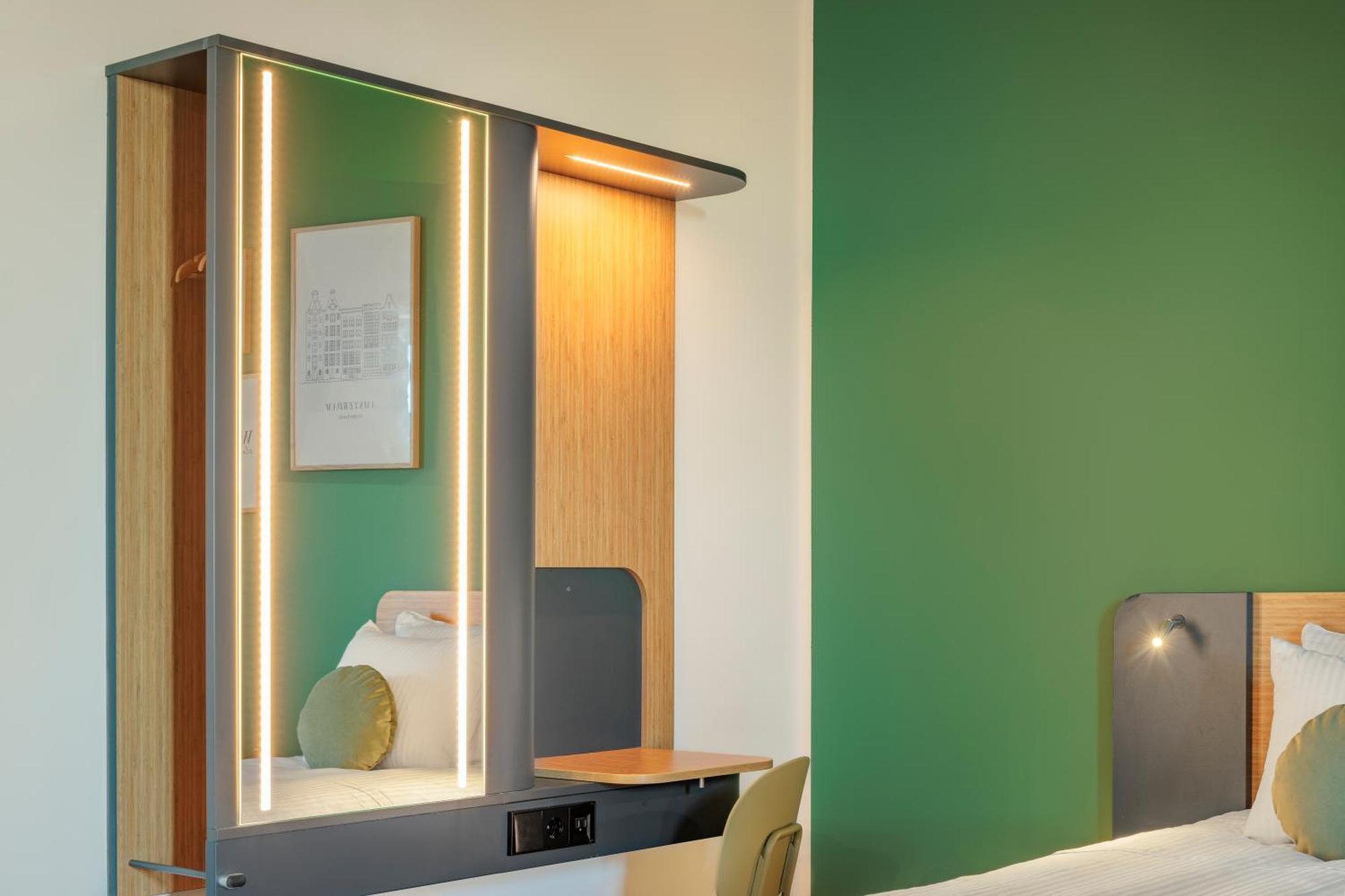 Maxhotel Amsterdam Airport Schiphol - Recently Renovated Hoofddorp Extérieur photo