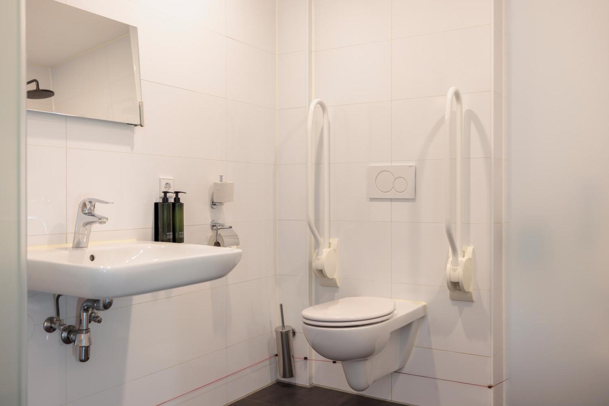 Maxhotel Amsterdam Airport Schiphol - Recently Renovated Hoofddorp Chambre photo