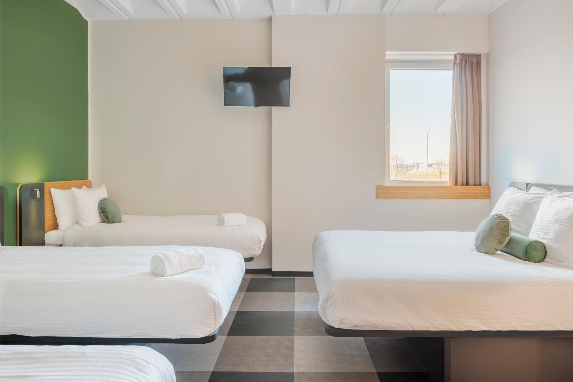 Maxhotel Amsterdam Airport Schiphol - Recently Renovated Hoofddorp Extérieur photo
