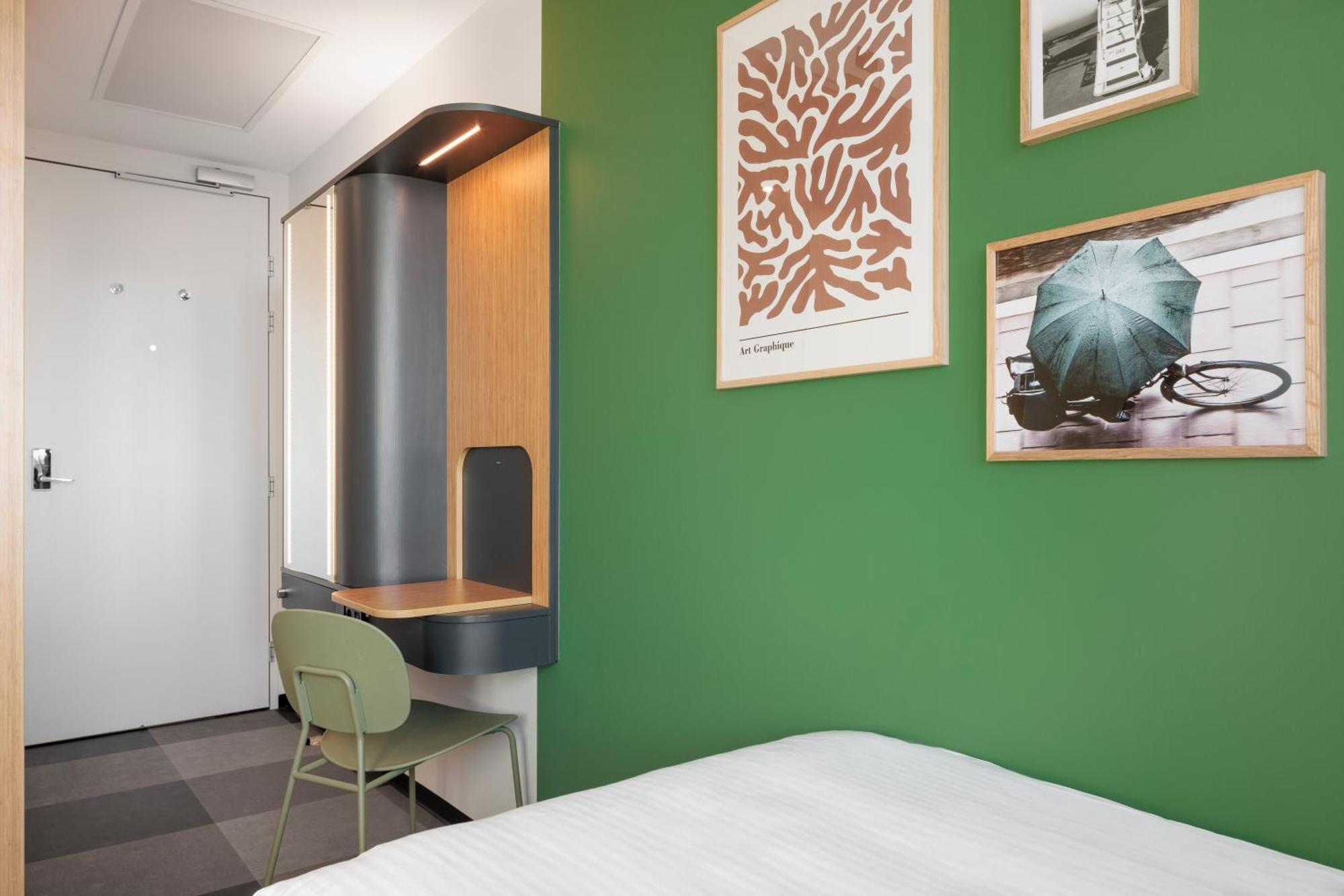 Maxhotel Amsterdam Airport Schiphol - Recently Renovated Hoofddorp Extérieur photo