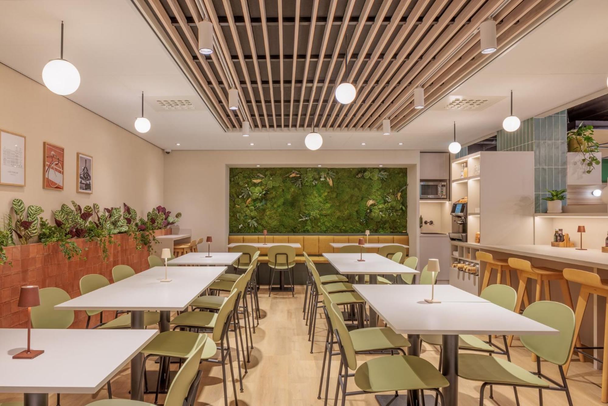 Maxhotel Amsterdam Airport Schiphol - Recently Renovated Hoofddorp Extérieur photo