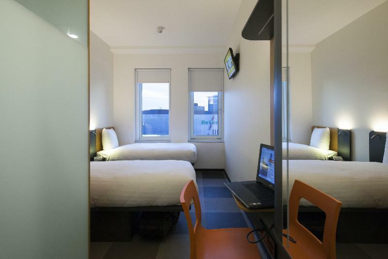 Maxhotel Amsterdam Airport Schiphol - Recently Renovated Hoofddorp Extérieur photo